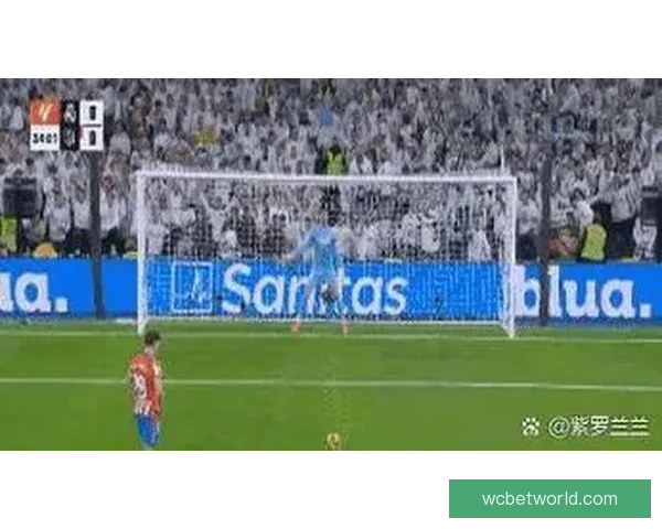 巴萨球员脚踩马竞球员脚踝无红牌 皇马队长妻子愤怒批评裁判偏袒